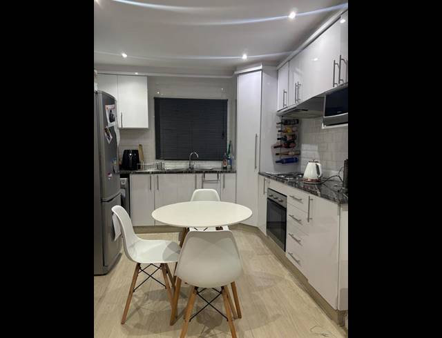 2 BEDROOM PROPERTY TO RENT IN CROFTDENE
